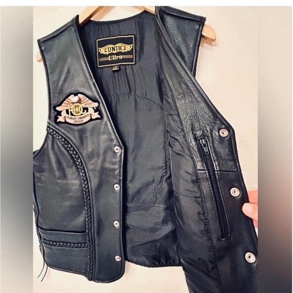 Unik Black Leather Vest with Lace-Up Sides, Braided Leather, HOG Patches LARGE - Picture 14 of 15